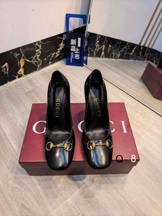 Picture of Gucci Shoes _SKUGuccisz35-4076894.510CMF0312